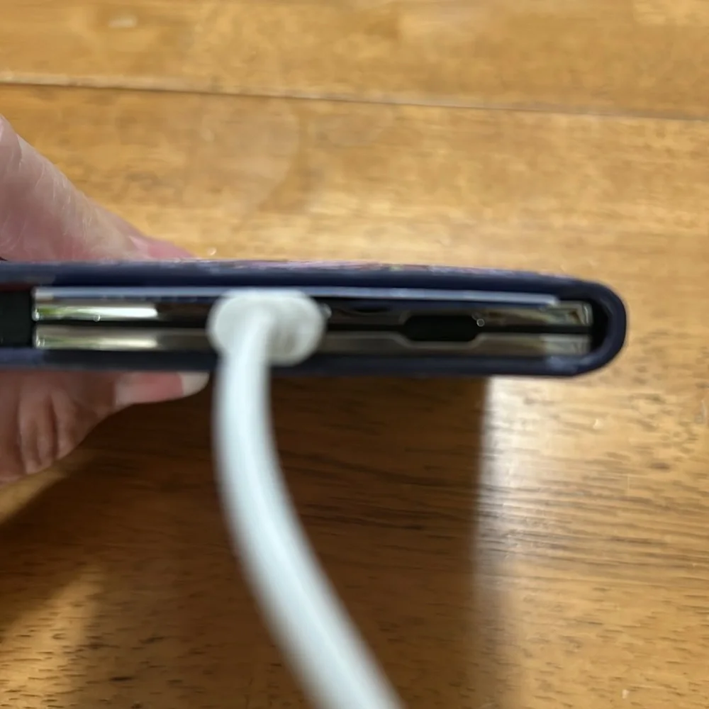 NWT HALO Pocket Charger